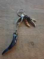 Sleutelhanger met hoorn en tanden, Verzamelen, Ophalen of Verzenden, Gebruikt, Dier of Natuur