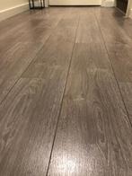 Laminaat bruin eiken taupekleurig ongeveer 40 m2, Huis en Inrichting, Grijs, Ophalen of Verzenden, Zo goed als nieuw, 25 tot 50 m²