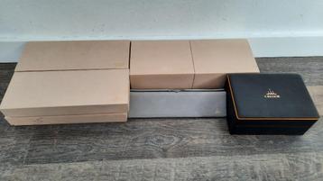 Verschillende Seiko Credor Heren Horloge Dozen beschikbaar voor biedingen