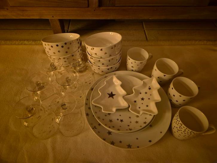 Porselein servies wit met goud, Diversen, Kerst, Ophalen