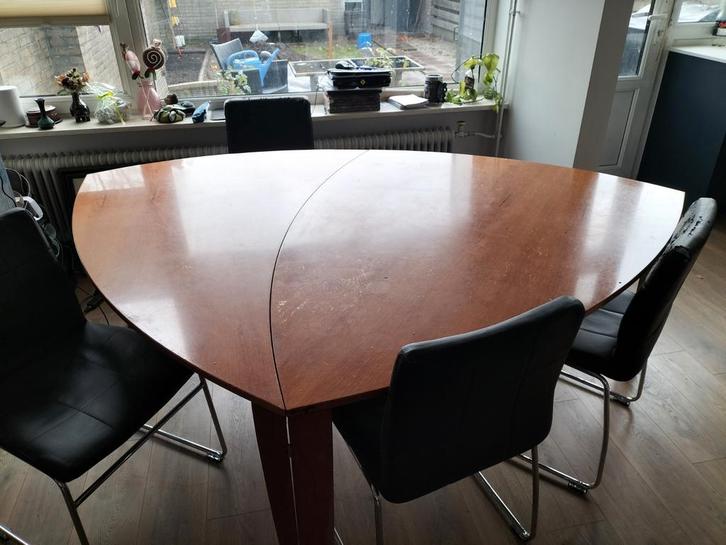 Eettafel driehoek organisch uitschuifbaar, Huis en Inrichting, Tafels | Eettafels, Gebruikt, 150 tot 200 cm, 150 tot 200 cm, Vijf personen of meer