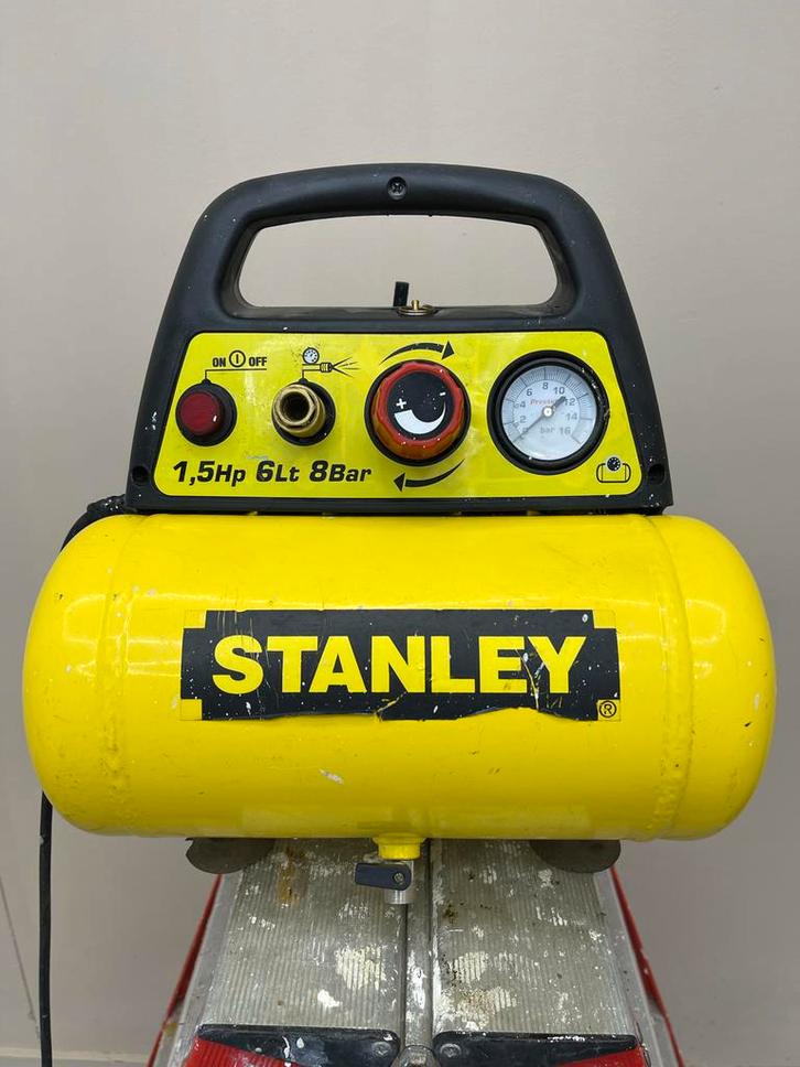 Stanley Compressor DN 200/8/6, Doe-het-zelf en Verbouw, Compressors, Gebruikt, 6 tot 10 bar, Minder dan 25 liter, Minder dan 200 liter/min