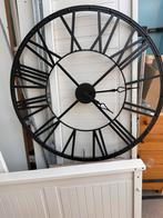 Grote Zwarte Metalen Klok 70 cm, Huis en Inrichting, Woonaccessoires | Klokken, Ophalen of Verzenden, Zo goed als nieuw, Wandklok