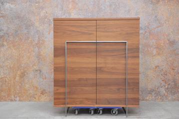 Fraaie houten Bert Plantagie Vision design dressoir