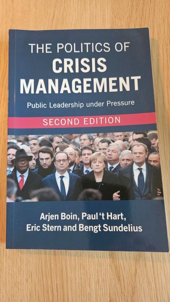 Crisis Management - Boek over Politiek en Leiderschap, Boeken, Politiek en Maatschappij, Zo goed als nieuw, Politiek en Staatkunde