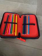 Gevulde etui met potloden en stiften, Hobby en Vrije tijd, Tekenen, Ophalen of Verzenden, Zo goed als nieuw, Potlood of Stift