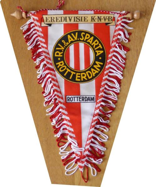 2x vaan voetbal Sparta Rotterdam 2x ander logo voetbalvaan, Verzamelen, Sportartikelen en Voetbal, Zo goed als nieuw, Vaantje of Sjaal