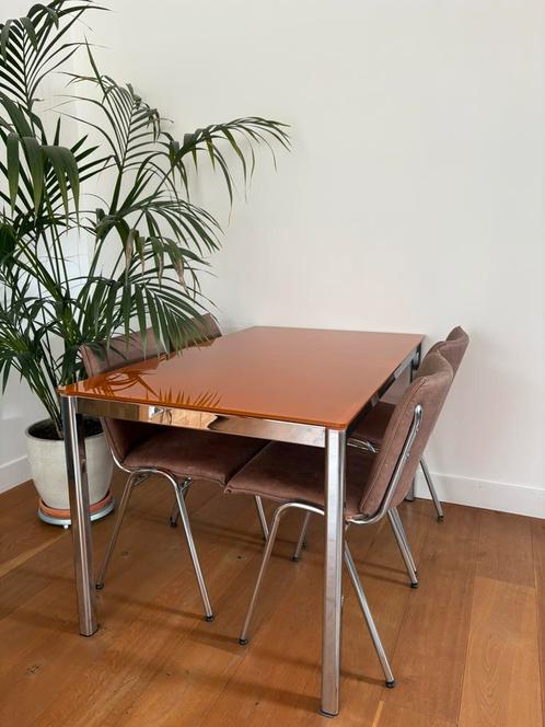 Uitschuif eettafel Calligaris met leren stoelen, Huis en Inrichting, Complete eetkamers, Zo goed als nieuw, Ophalen