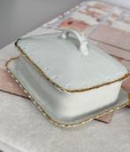 Botervloot Victoria CzechoSlovakian Bone China Butter-dish, Antiek en Kunst, Antiek | Servies los, Ophalen of Verzenden