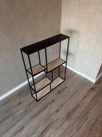 Stijlvolle metalen wandrek met houten planken, Ophalen, Zo goed als nieuw