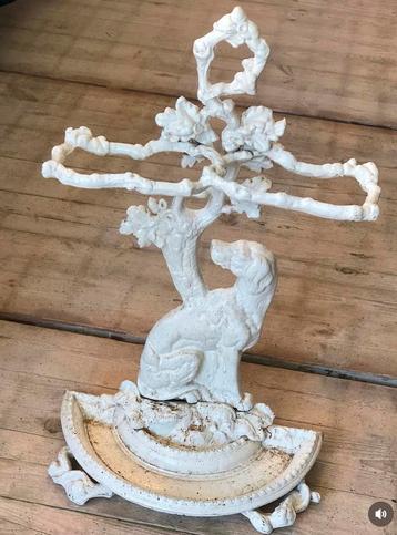 Paraplubak gietijzer hond brocante beschikbaar voor biedingen