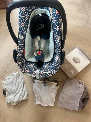Maxi-Cosi Pebble Plus Star + Accessoires beschikbaar voor biedingen