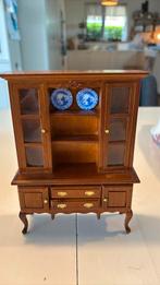 Poppenhuis kast, Ophalen of Verzenden, Zo goed als nieuw, Poppenhuis