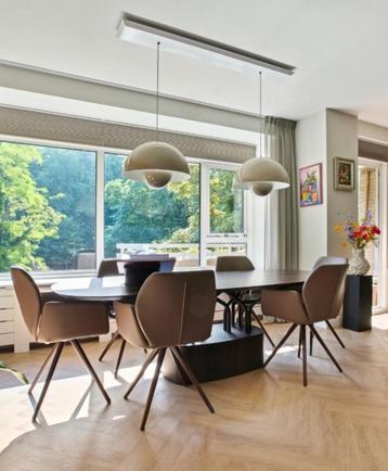 Prachtige AL2 Eucalyptustafel (240x110) beschikbaar voor biedingen