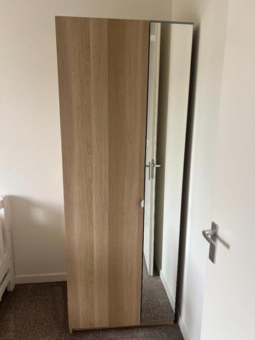 Kledingkast 200x75x60cm (hxbxd) met spiegel. beschikbaar voor biedingen
