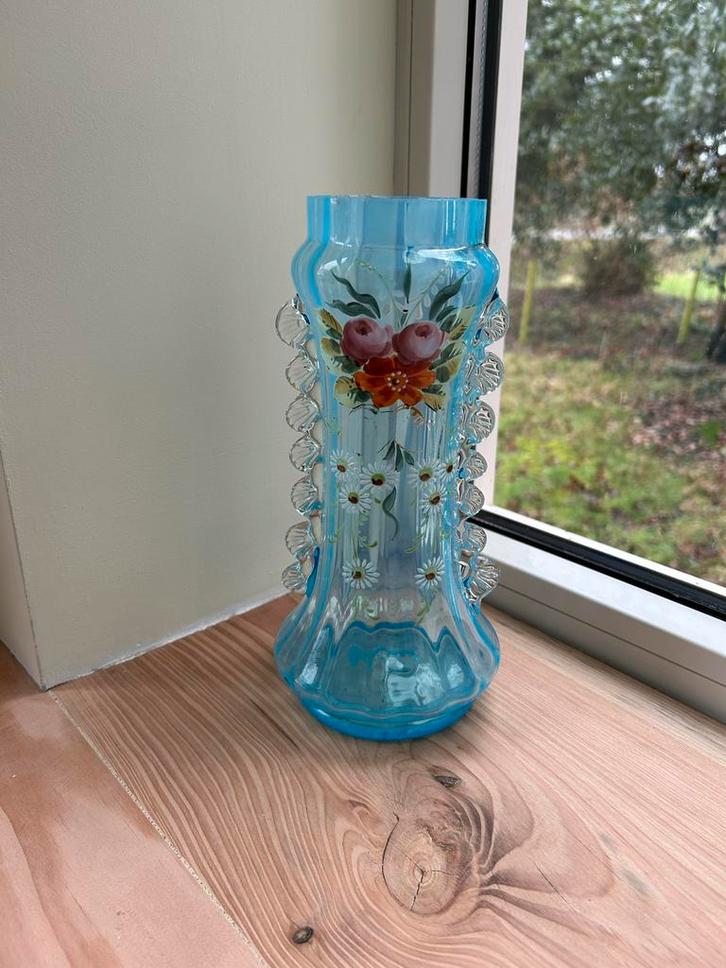 Blauw glazen vaas met decoratie, Antiek en Kunst, Antiek | Vazen, Ophalen of Verzenden