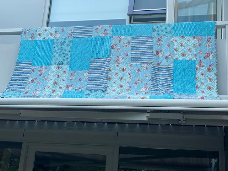 Prachtig patchwork sprei met 2  slopen in zachte kleuren, Huis en Inrichting, Slaapkamer | Beddengoed, Gebruikt, Overige typen