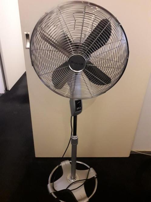 honywell ventilator, Witgoed en Apparatuur, Ventilatoren, Zo goed als nieuw, Statiefventilator, Ventilator met afstandsbediening