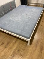 Bed frame and mattress, 140cm x 200cm, both almost NEW!, Huis en Inrichting, Ophalen, Zo goed als nieuw, Tweepersoons, 140 cm