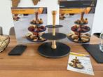 Te koop: 2x Boska Cheese Tower 3-laags etagère (compleet), Overige materialen, Ophalen of Verzenden, Overige stijlen, Schaal of Schalen