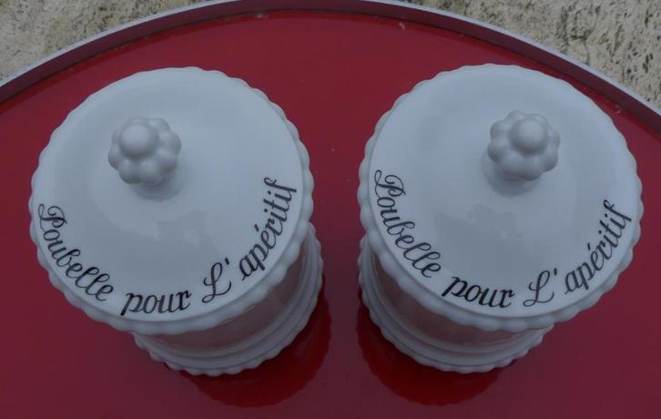 Tafel restjes Pot POUBELLE POUR L' APERITIF met deksel, Huis en Inrichting, Keuken | Servies, Nieuw, Overige stijlen, Porselein
