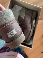 Ugg jongens schoenen maat 34, Ophalen of Verzenden, Zo goed als nieuw