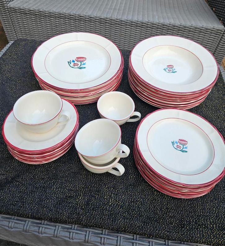 Vintage Servies • Jaren 90 • Ikea, Huis en Inrichting, Keuken | Servies, Gebruikt, Bord(en), Overige stijlen, Porselein, Ophalen of Verzenden