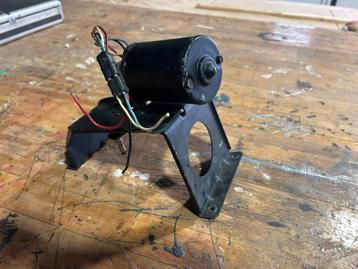 Ford mustang ruitenwisser motor+ beugel beschikbaar voor biedingen