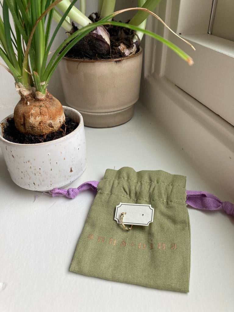 Anna + Nina losse Twisted Hoop earring / oorbel, Hangers, Nieuw, Ophalen of Verzenden, Goud