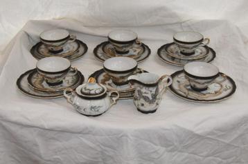 Japans satsuma servies beschikbaar voor biedingen