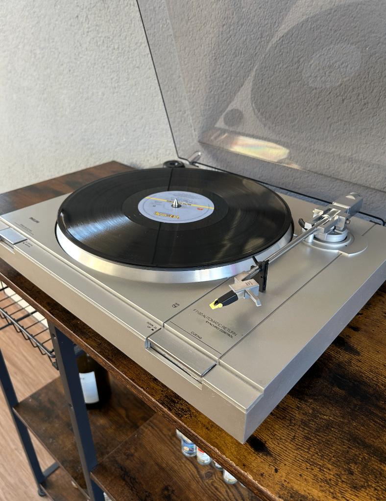 Platenspeler (Philips F7130), Audio, Tv en Foto, Platenspelers, Gebruikt, Platenspeler, Philips, Automatisch, Ophalen of Verzenden