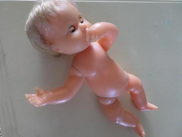 oud popje 30 cm Tiny Tears Engeland beschikbaar voor biedingen