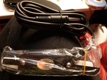 2 elementen acoustisch gitaar beschikbaar voor biedingen