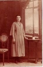 Truus  Baan  Oud-Alblas foto Coertse Gorinchem, Verzenden, Foto, Zo goed als nieuw, Voor 1940