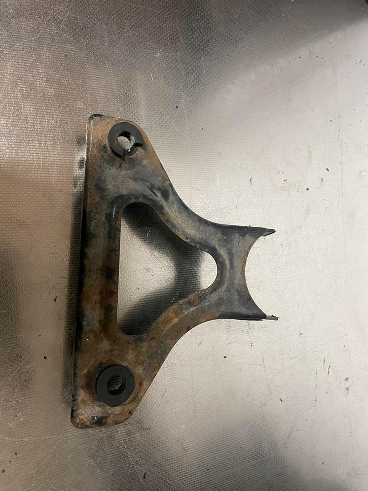 Gilera runner 125cc - 180cc radiateur beugel, Motoren, Tuning en Styling, Ophalen