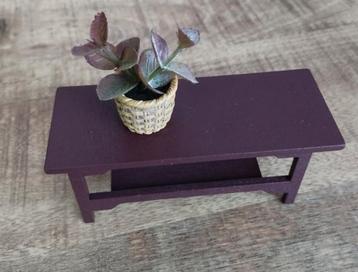 MOOIE RESIN MAND MET PLANT - POPPENHUIS 1:12 beschikbaar voor biedingen
