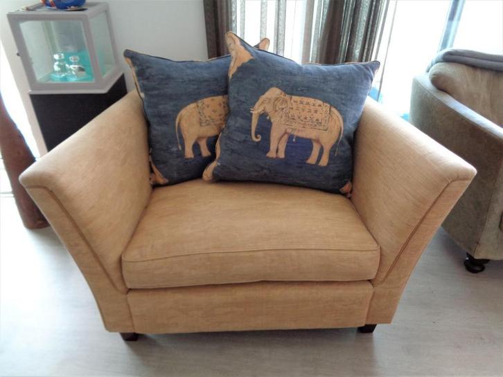 SANTOS Fauteuil Van Buuren - Mughal Neutral kussens 2x, Huis en Inrichting, Fauteuils, Gebruikt, Hout, Stof, 125 cm of meer, 75 tot 100 cm