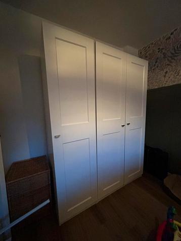 2 ikea wardrobes (Pax) beschikbaar voor biedingen