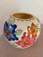 Gouda Plateel Vaas - Decor Iris, Ophalen of Verzenden