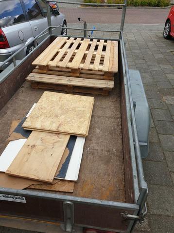 Gratis  pallets / brandhout beschikbaar voor biedingen