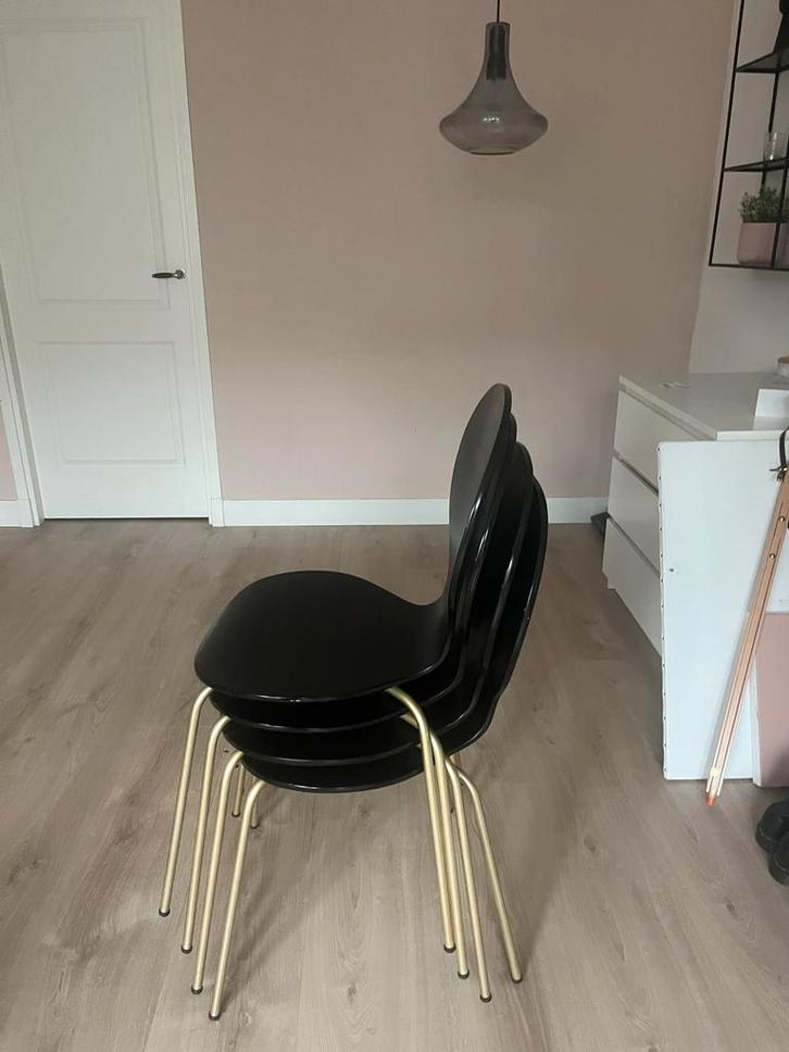 4 Stapelstoelen - Wegens Verhuizing, Huis en Inrichting, Stoelen, Gebruikt, Vier, Kunststof, Zwart, Ophalen