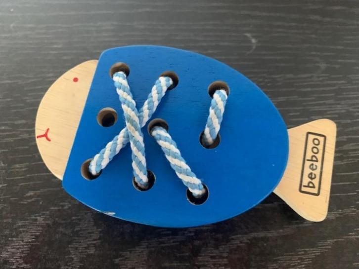 Houten inrijgvisje van BeeBoo zgan , (Sp3), Kinderen en Baby's, Speelgoed | Houten speelgoed, Zo goed als nieuw, Overige typen