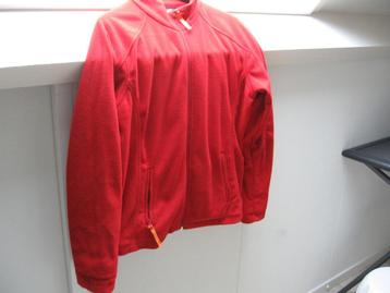 Rode dames fleez jas jack maat m €9.00 + 2 Zakken.  beschikbaar voor biedingen
