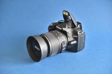 Nikon D3200 + Nikon AF Nikkor 18-55mm f3.5-5.6G ED VR beschikbaar voor biedingen