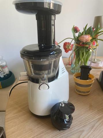 Hurom slowjuicer (HH2) werkt nu niet, wel gloednieuw mes beschikbaar voor biedingen