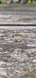 Leuke ring met V vorm van 835 zilver, Verzenden, Dame of Heer, Zilver, Zilver