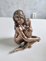 Bronzen beeldje, zittende naakte dame. Veronese, Ophalen of Verzenden, Zo goed als nieuw, Mens