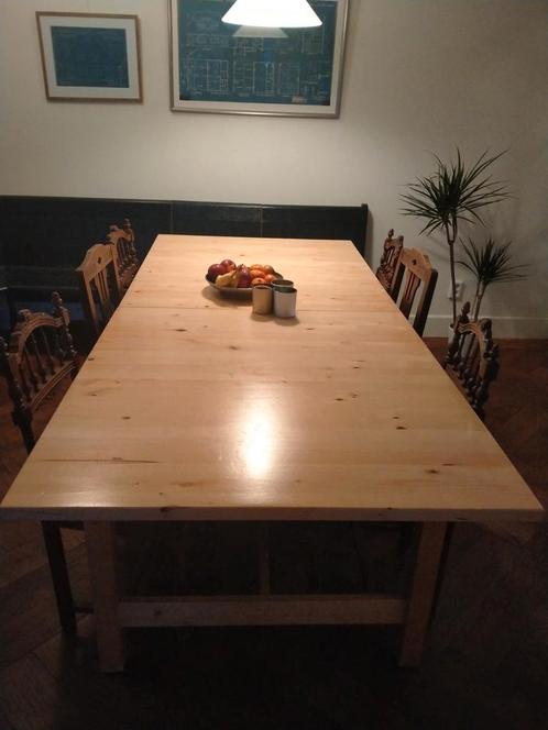 Robuuste en gebruikte IKEA eettafel. 220/260*100, Huis en Inrichting, Complete eetkamers, Gebruikt, Minder dan 4 stoelen, Ophalen