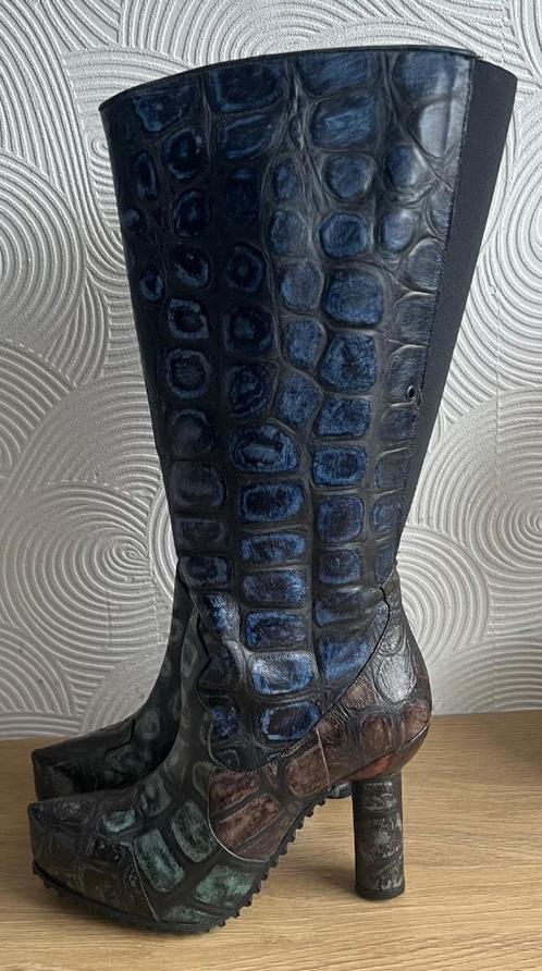 Muxart Barcelona. Prachtige aparte leren laarzen. Mt 37., Kleding | Dames, Schoenen, Zo goed als nieuw, Hoge laarzen, Overige kleuren
