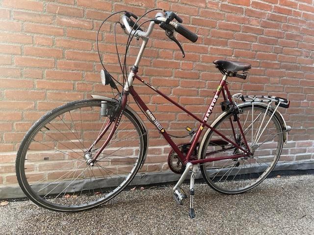 BATAVUS-damesfiets, Fietsen en Brommers, Fietsen | Dames | Damesfietsen, Gebruikt, Batavus, 56 cm of meer, Ophalen of Verzenden